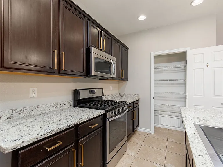 3140 Baranek Ave — Photo 12