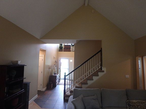 4th image of 136 Westchester Way