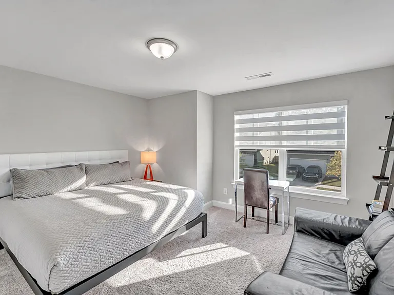 2113 Seneca Dr — Photo 29