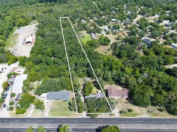 2108 W Highway 21, Bryan, TX 77803