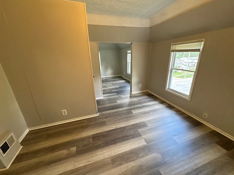 6547 Bedford Ave — Photo 15