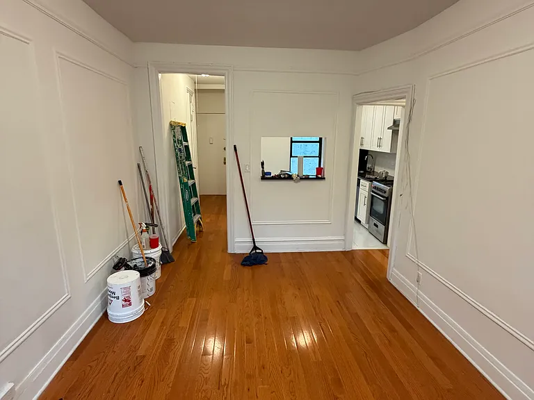31-20 32nd St #4D — Photo 2