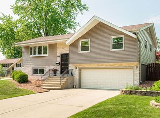 1514 Princeton Ln, Schaumburg, IL 60193