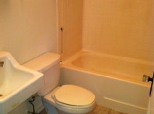 327 Spring Glen Dr #B, Ephrata, PA 17522