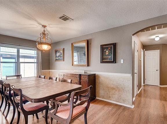 5th image of 2108 Hawksbury Way