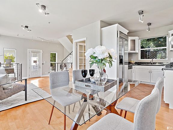 4th image of 40 Chenery St