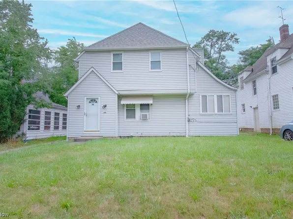 1221 Herman Ave, Akron, OH 44307