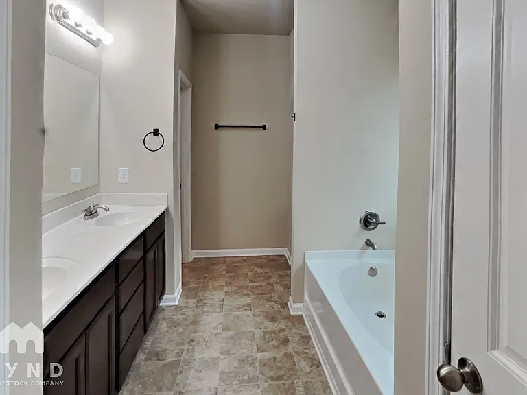 116 Laurelcrest Ln — Photo 9