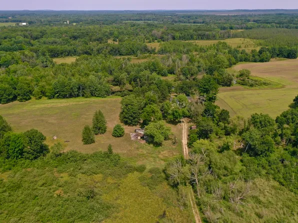 W968 Dover Rd, Neshkoro, WI 54960