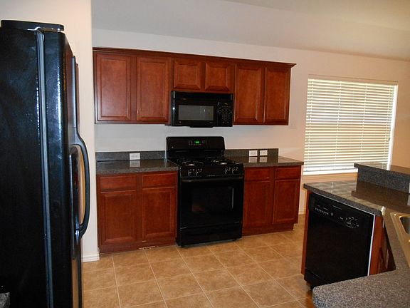 3rd image of 10510 Saint Georges Dr