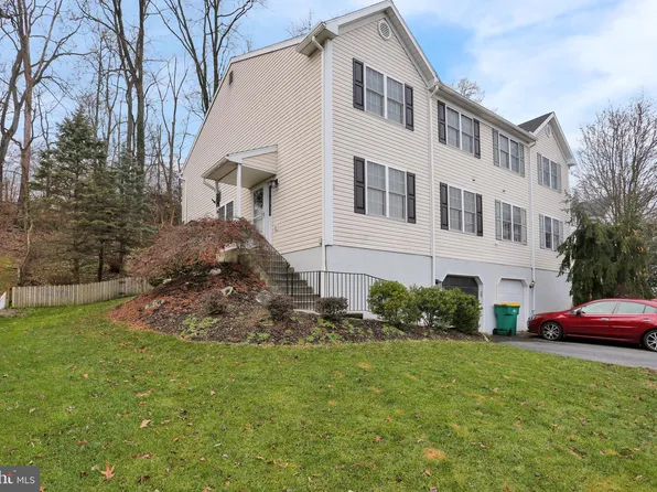 236 Bainbridge Cir, Sinking Spring, PA 19608