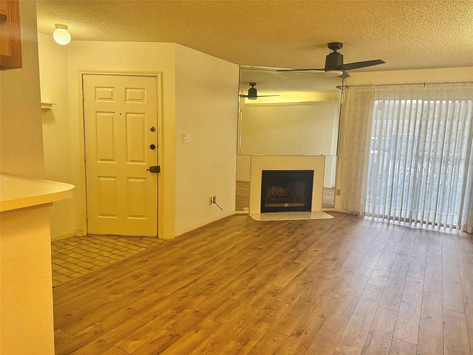 1 bed, 1.0 bath, 680 sqft, $1,115 — Photo 4