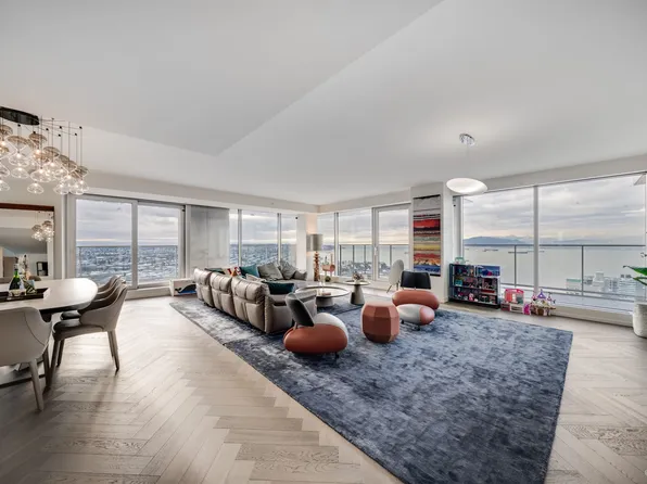 1480 Howe St #4701, Vancouver, BC V6Z 0G5