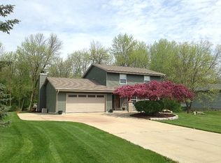 25426 Windsong Ct, Wind Lake, WI 53185