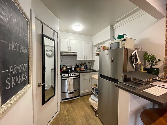 3rd image of 901 Sterling Pl APT 1A