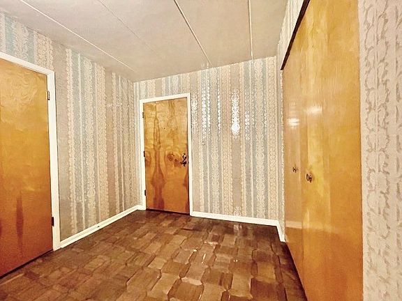 2nd image of 10416 S Mansfield Ave #2