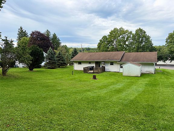 4th image of 871 Thurston Rd