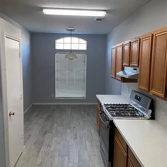 2103 Ragland Dr — Photo 3