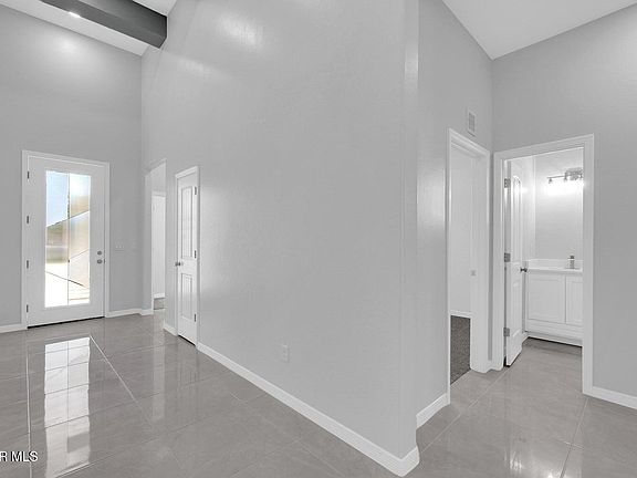 3rd image of 351 Plaza Bonita Way