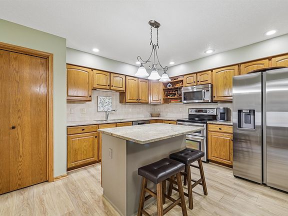 5th image of 6048 Terrace Dr