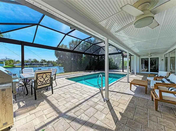 5508 Contento Dr, Sarasota, FL 34242