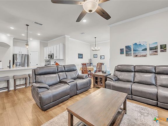 2nd image of 614 Stonehouse Ln
