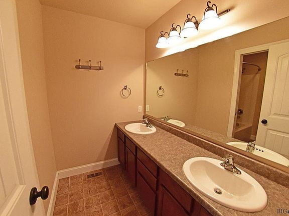 5th image of 88 N River Rock Dr
