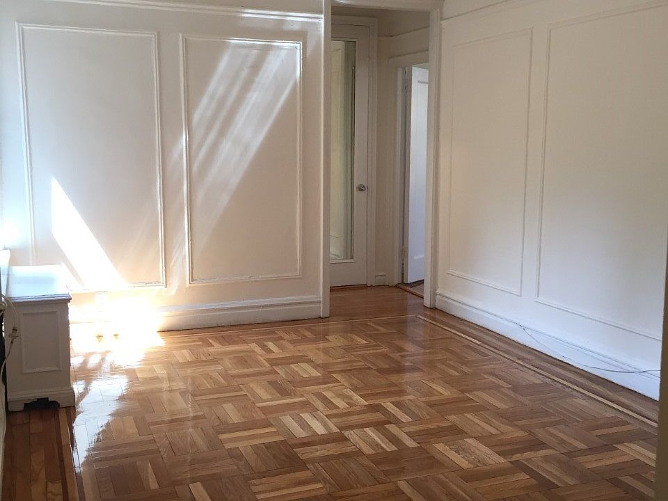 2nd image of 330 E 52nd St APT 61