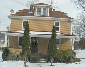 2nd image of 949 Wagner St