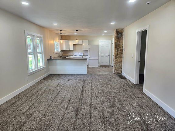 5th image of 1785 Dyson St