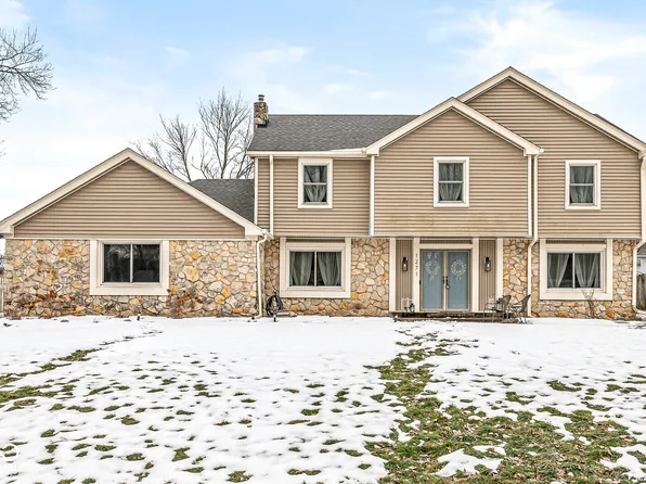 1271 Spruce Dr, Carmel, IN 46033