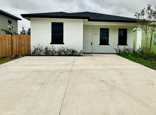 1437 W 31st St, Riviera Beach, FL 33404