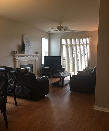 4th image of 712 Woodewind Dr