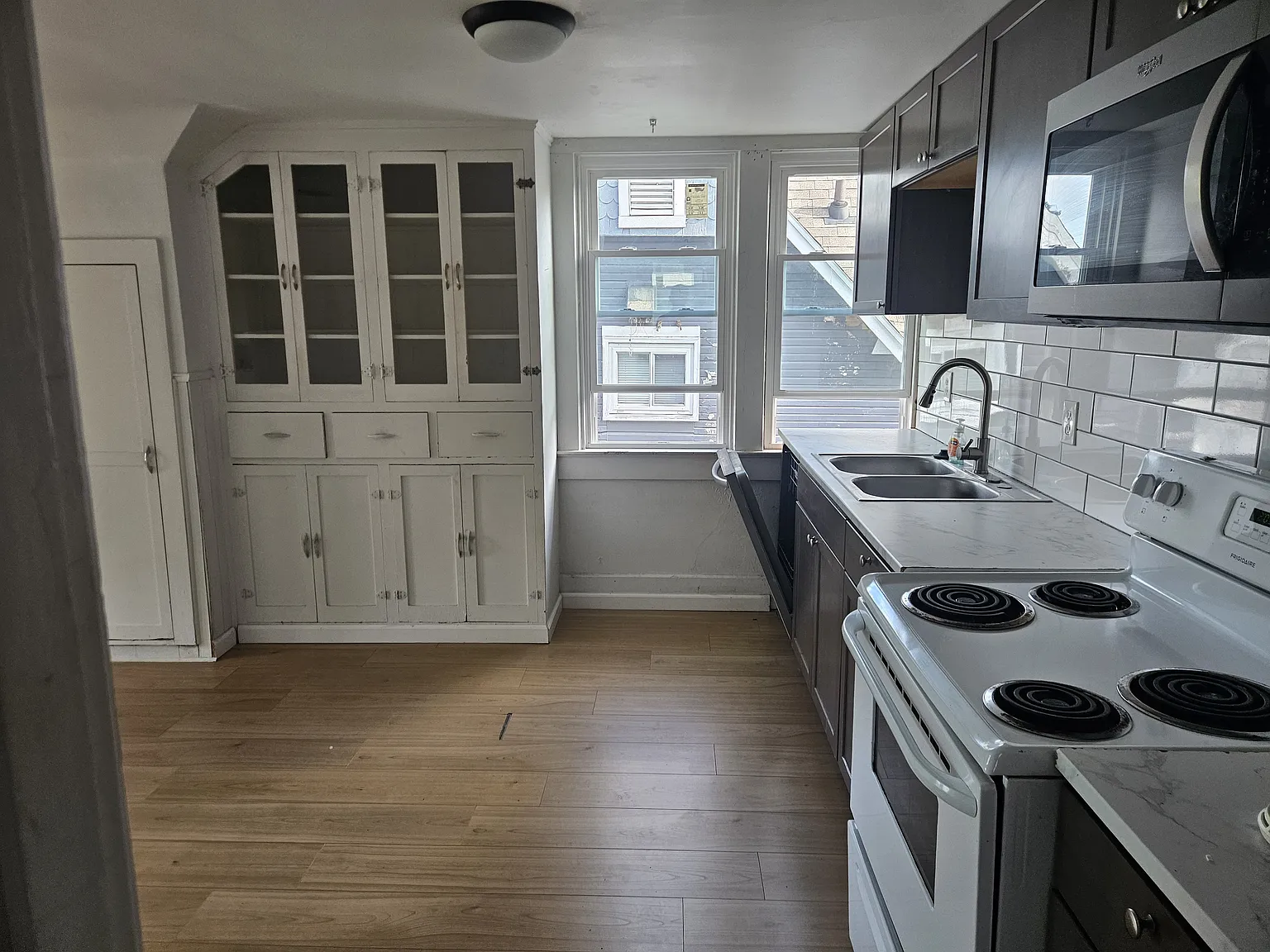 2 bed, 700 sqft, $765 — Photo 4