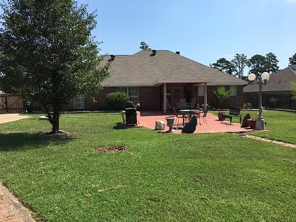 5th image of 905 Oakwood Cv