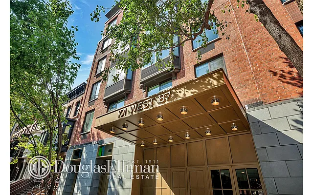Rented by Douglas Elliman | media 37