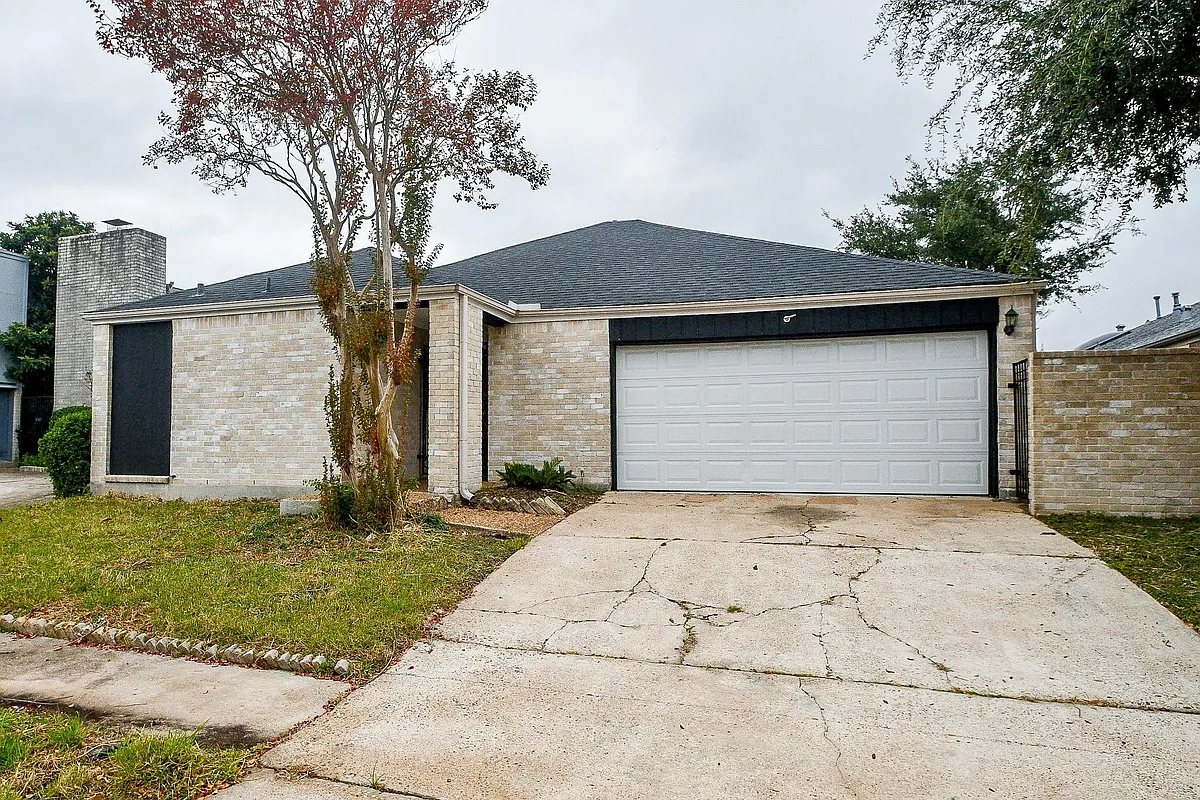 Building Photo - 7822 Albin Ln