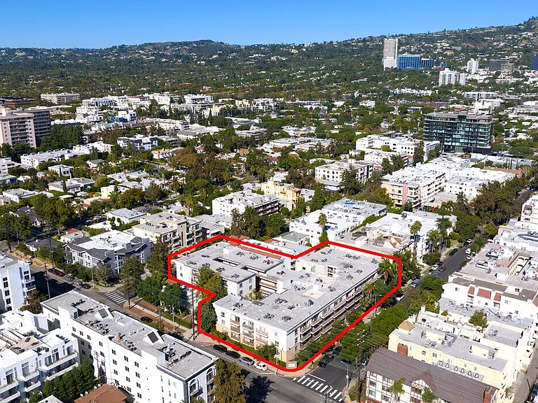 Prime location. Steps from Robertson Blvd, Melrose and 3rd Street.