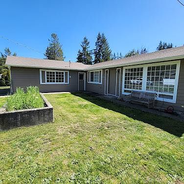 2nd image of 2620 Madrona Dr SE