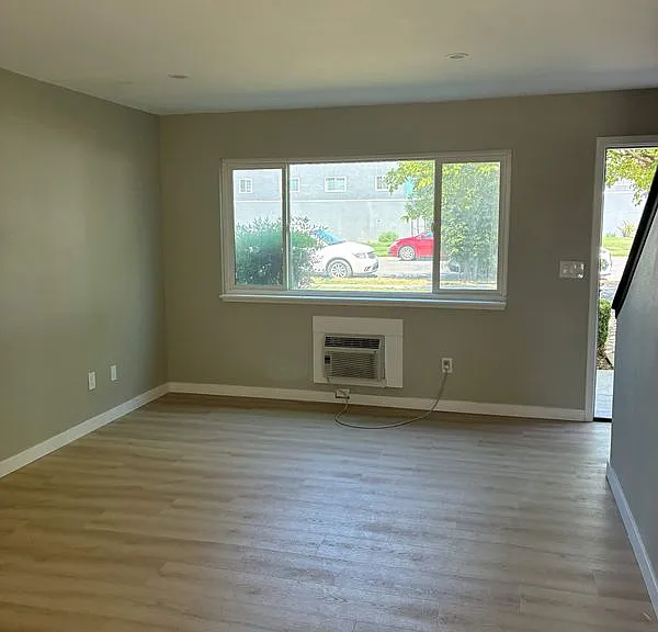 135 Cook St #3 — Photo 14