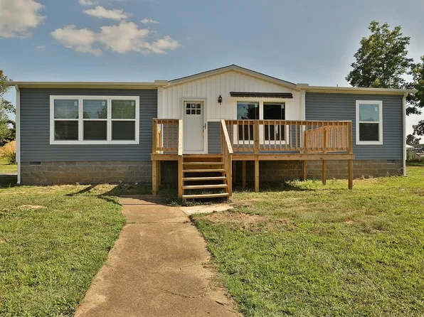 220 E Maple St, Dresden, TN 38225