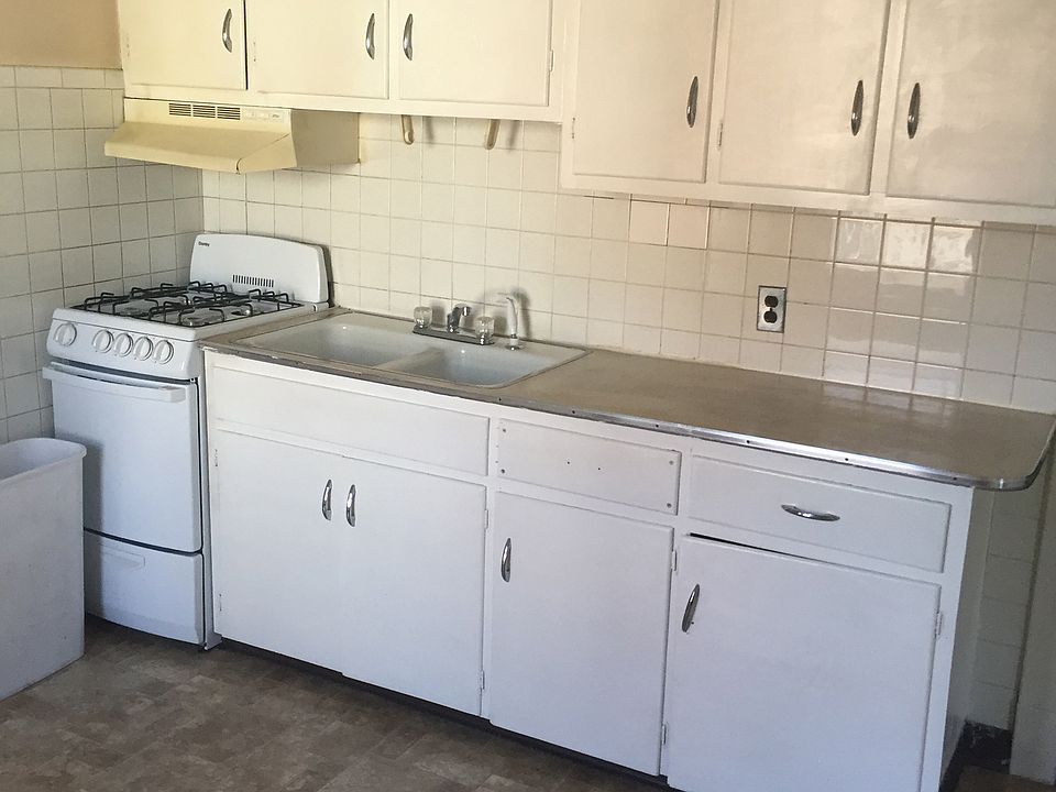 2nd image of 543 Chenango St