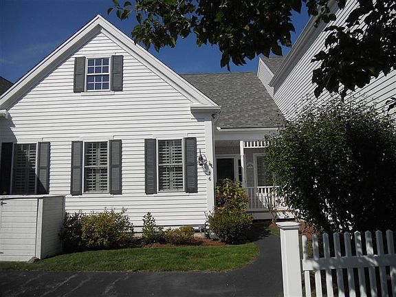 3rd image of 16 Berrywood Ct