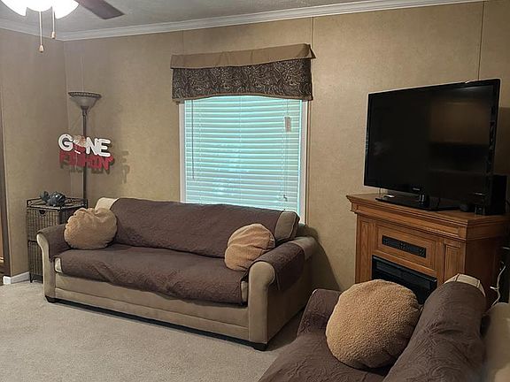 3rd image of 497 River Oaks Dr