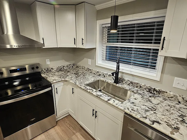 133 Sunshine Dr — Photo 3