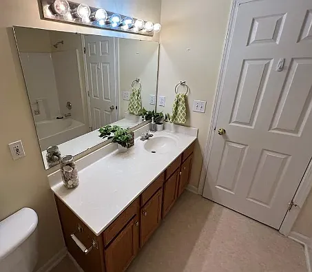 3931 Fountain Village Ln — Photo 28