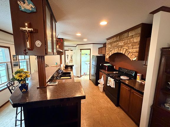4th image of 502 Barton Street