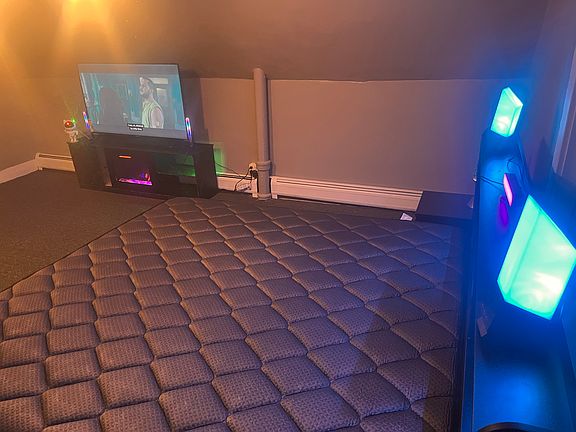 2nd image of 528 Gorham St