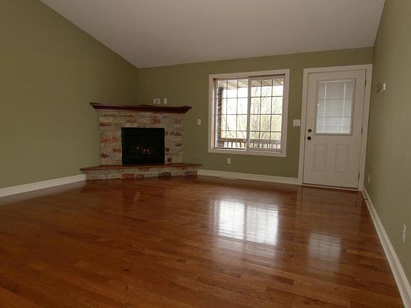 5th image of 1564 Lincoln Park Dr