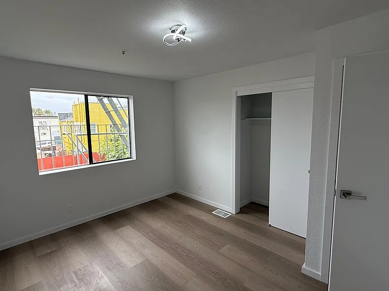 RC - 1630 Oakdale, Ave., San Francisco, CA, 94124 — Photo 35